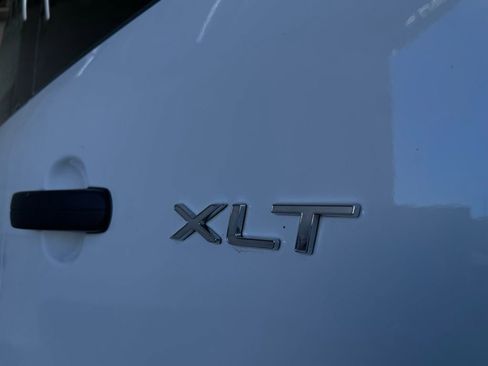 Used 2021 Ford Transit 350 XLT image 10