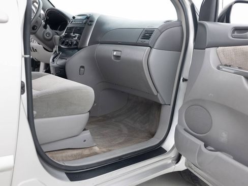 Used 2007 Toyota Sienna LE FWD image 28