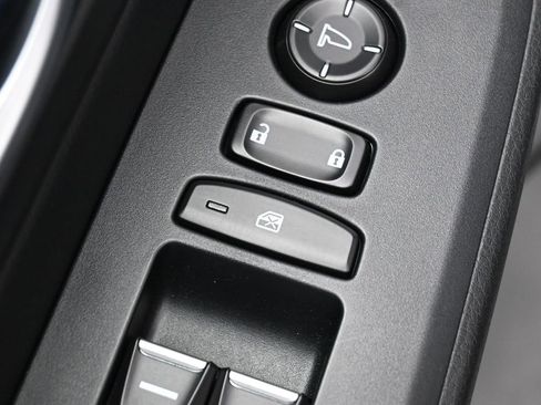 Used 2025 Honda Pilot Elite image 13