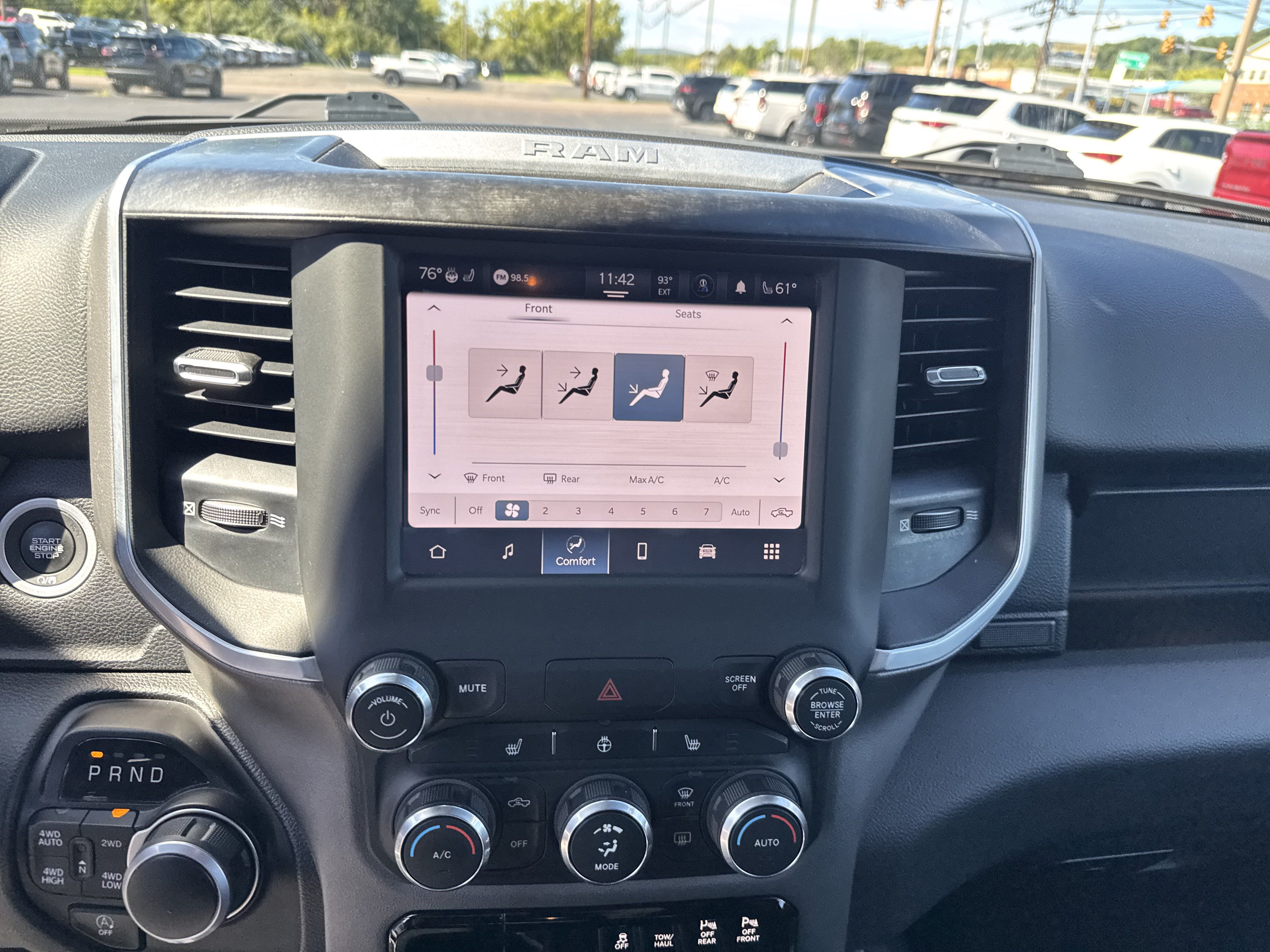 Used 2022 RAM 1500 Big Horn AWD/4WD image 23