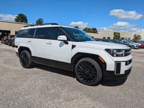 Used 2025 Hyundai Santa Fe Calligraphy FWD image 2