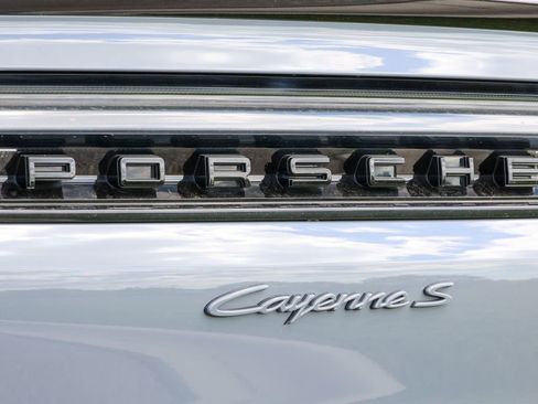 Certified 2025 Porsche Cayenne S AWD/4WD image 19