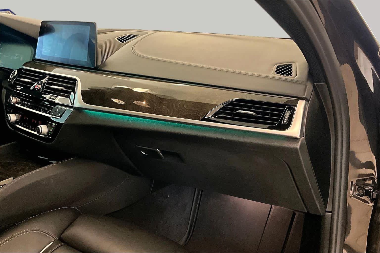 Used 2019 BMW M550i xDrive AWD/4WD image 17
