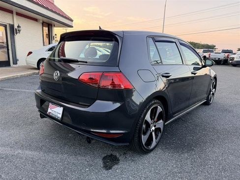 Used 2015 Volkswagen Golf 4-Door FWD image 5