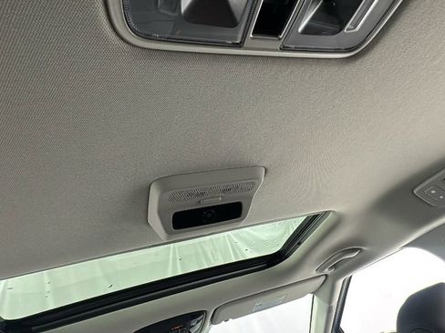 New 2026 Kia Carnival SX w/ SX Dark Edition Package FWD image 45