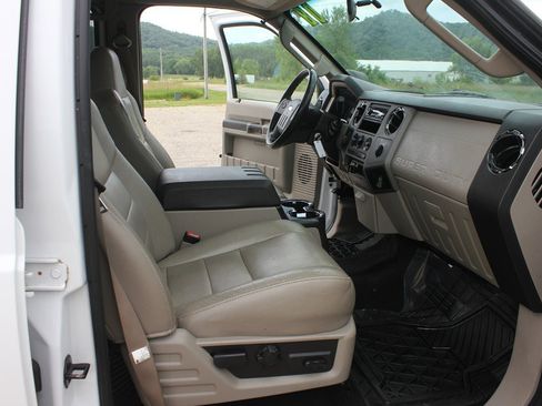 Used 2008 Ford F350 4x4 Crew Cab DRW Super Duty image 28