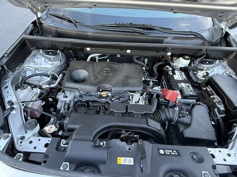 Used 2019 Toyota RAV4 LE image 33