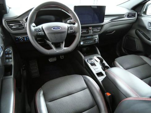 Used 2024 Ford Escape ST-Line Select w/ Tech Pack #2 image 4