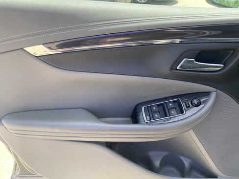 Used 2017 Chevrolet Impala Premier FWD image 36