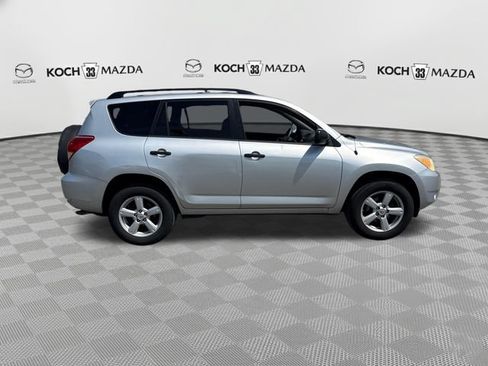 Used 2007 Toyota RAV4 4WD V6 w/ 3rd Row image 5