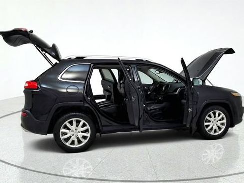 Used 2015 Jeep Cherokee Limited w/ Trailer Tow Group FWD image 19