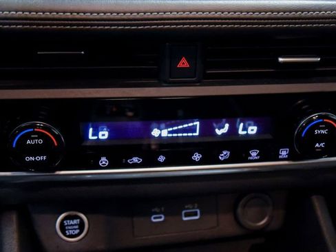 Used 2022 Nissan Rogue S image 17