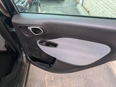 Used 2014 FIAT 500L Easy FWD image 31