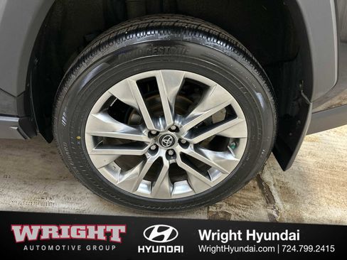 Used 2019 Toyota RAV4 XLE Premium w/ Cold Weather Package image 8