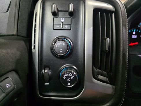 Used 2018 GMC Sierra 1500 SLT AWD/4WD image 18