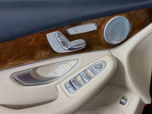 Certified 2018 Mercedes-Benz GLC 300 4MATIC image 20