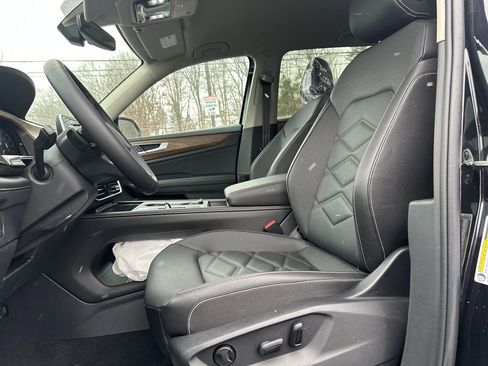 New 2026 Volkswagen Atlas SE image 3