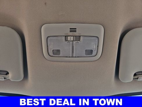 Used 2015 Toyota Corolla L FWD image 29