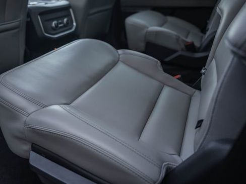 Used 2025 Ford Expedition Active image 45