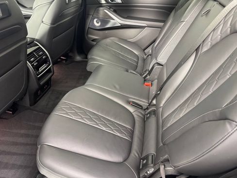 Used 2021 BMW X7 M50i w/ Dynamic Handling Package AWD/4WD image 14