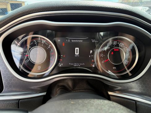 Used 2015 Dodge Challenger R/T Plus RWD image 36