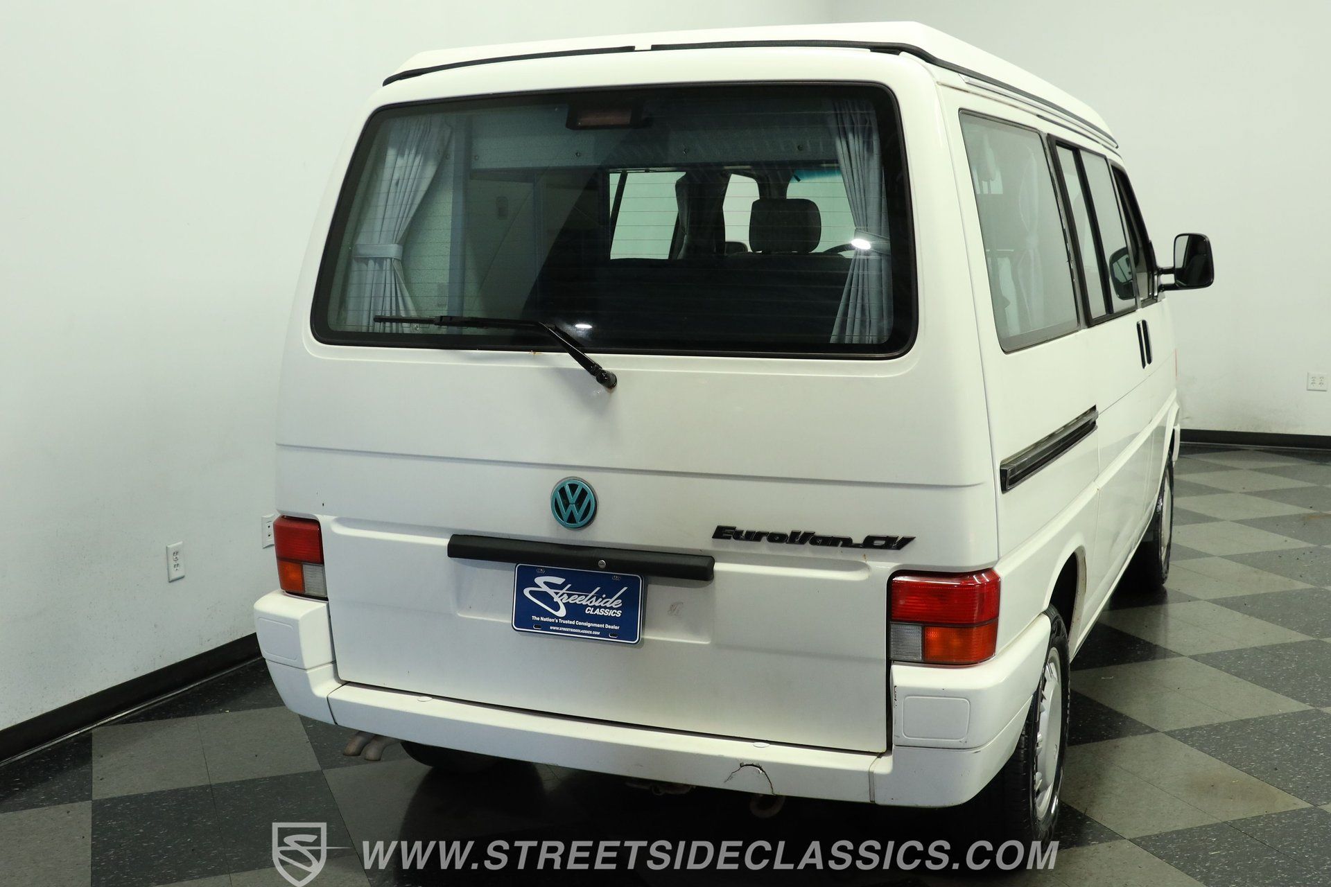 Used 1992 Volkswagen Eurovan Camper FWD image 10