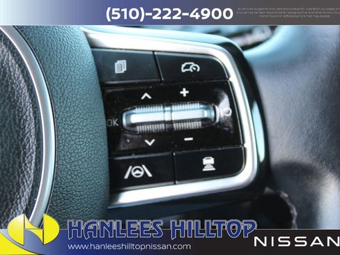 Used 2024 Kia Sorento S image 31