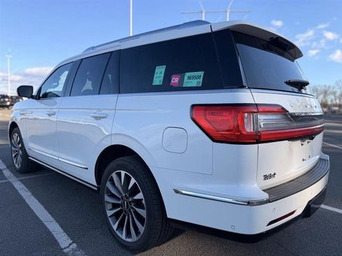 Used 2021 Lincoln Navigator Reserve AWD/4WD image 3