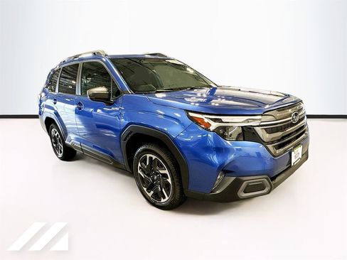 Used 2025 Subaru Forester Limited AWD/4WD image 3
