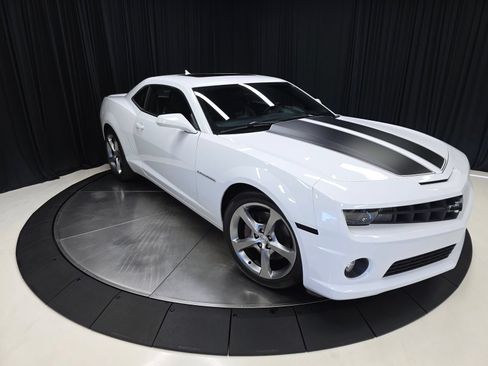 Used 2013 Chevrolet Camaro SS w/ RS Package RWD image 15