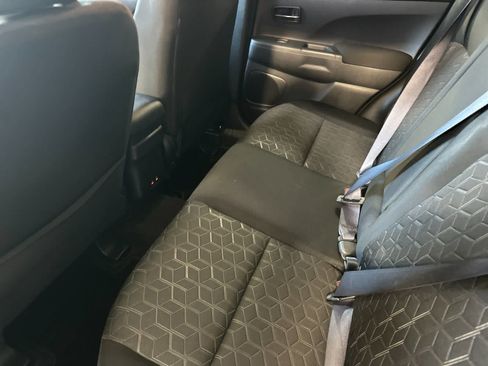 Used 2026 Mitsubishi Outlander Sport LE AWD/4WD image 5