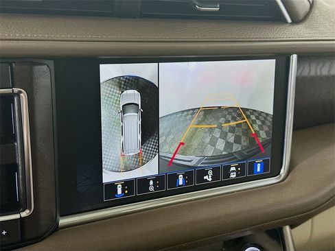 Used 2023 GMC Yukon XL Denali image 20