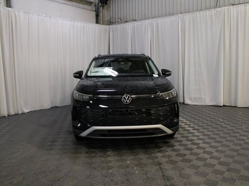 New 2026 Volkswagen Tiguan SE image 29