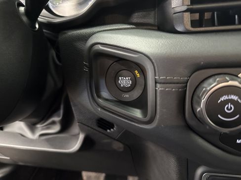 Used 2024 Jeep Wrangler Unlimited Rubicon 4xe AWD/4WD image 37
