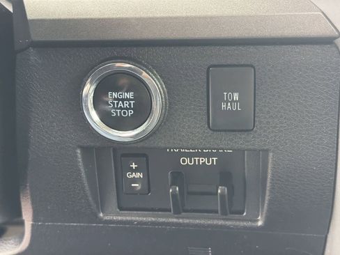 Used 2020 Toyota Tundra SR5 image 26