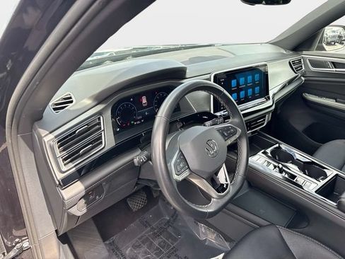 Used 2024 Volkswagen Atlas Cross Sport SE AWD/4WD image 18