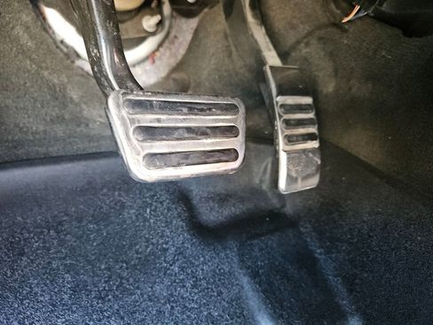 Used 2017 Ford Mustang GT Premium image 9