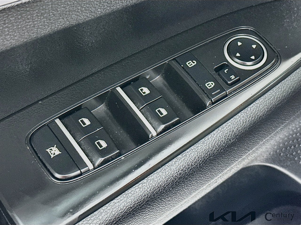 Used 2023 Kia Forte LXS FWD image 17