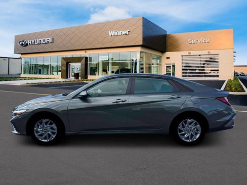 New 2026 Hyundai Elantra Blue image 3