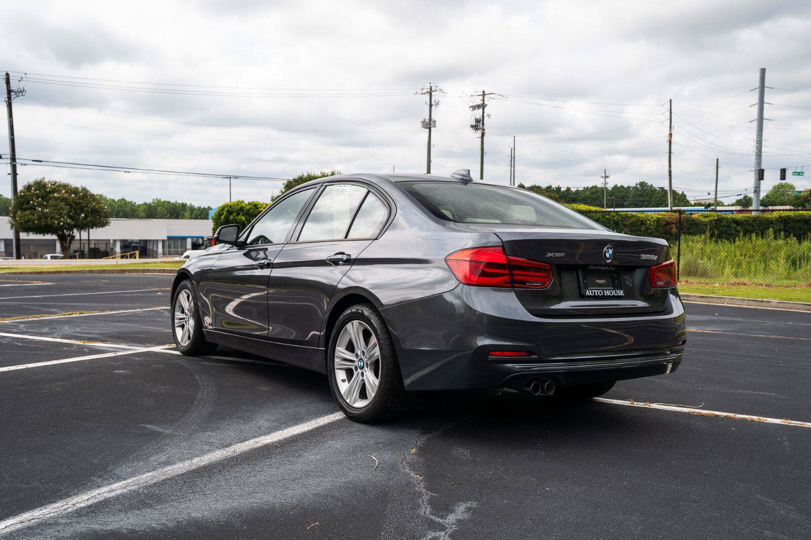 Used 2016 BMW 328i xDrive Sedan AWD/4WD image 6