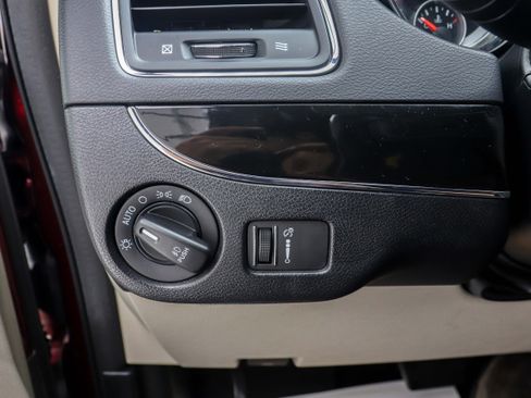 Used 2020 Dodge Grand Caravan SXT FWD image 27