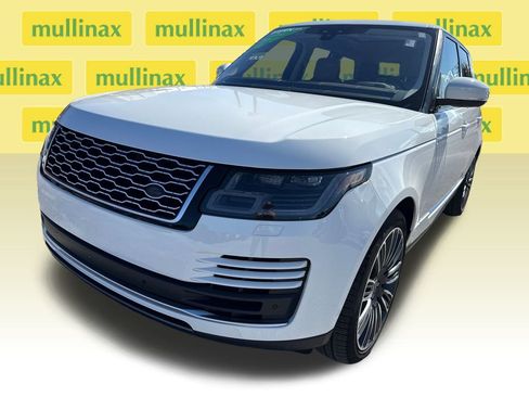 Used 2020 Land Rover Range Rover HSE image 9