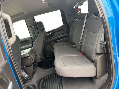Used 2022 Chevrolet Silverado 1500 Custom w/ LPO, Dark Essentials Package AWD/4WD image 7