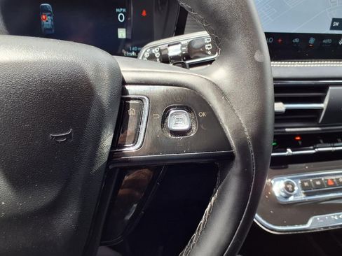 Certified 2025 Lincoln Corsair FWD image 16