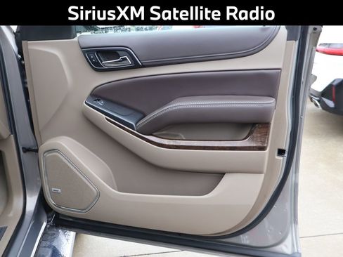 Used 2017 Chevrolet Tahoe LT w/ LT Signature Package image 11