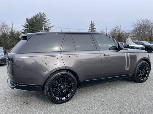 Certified 2023 Land Rover Range Rover Autobiography image 7