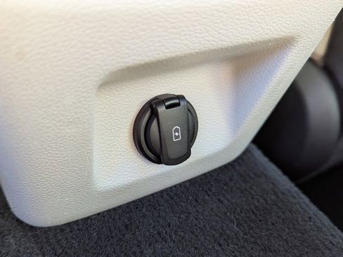 Used 2019 Genesis G70 2.0T Advanced w/ Elite Package image 27