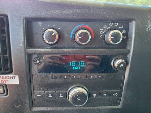 Used 2012 Chevrolet Express 2500 w/ Cold Climate Package RWD image 37
