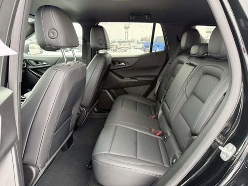 Used 2025 Chevrolet Equinox LT w/ Convenience Package II image 13