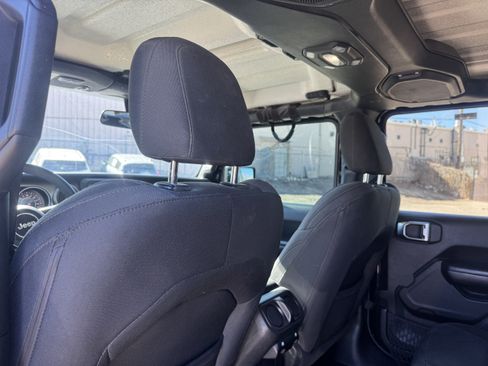 Used 2018 Jeep Wrangler Unlimited Sport S image 14